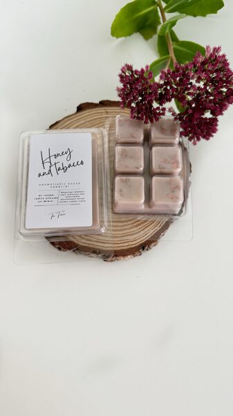 Medus un tabakas aromāts 